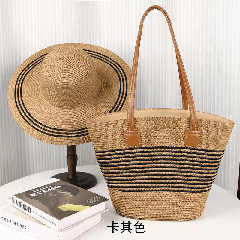 Sac en paille d'été et chapeau cadeau
