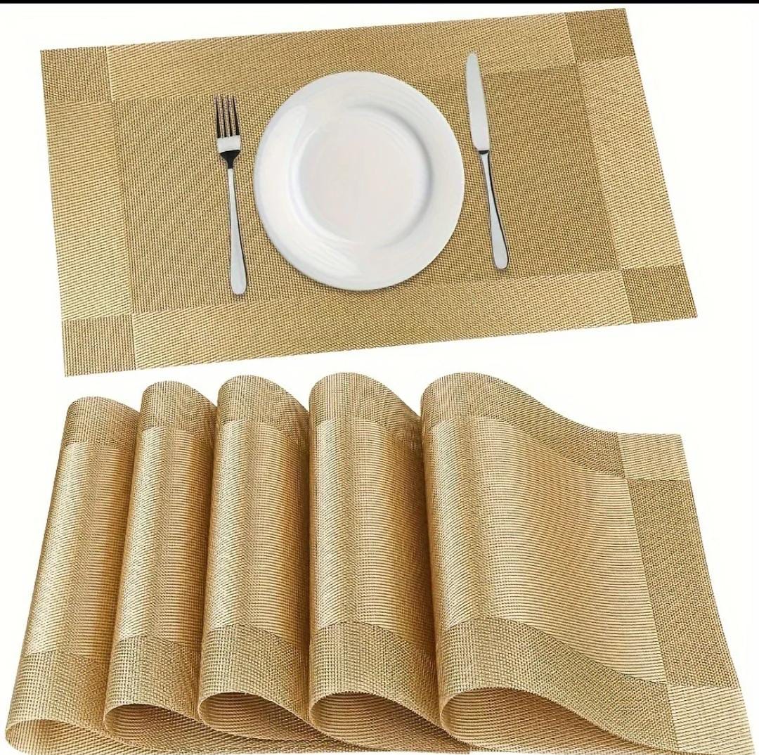 6 pièces de sous-verres en PVC plus un chemin de table