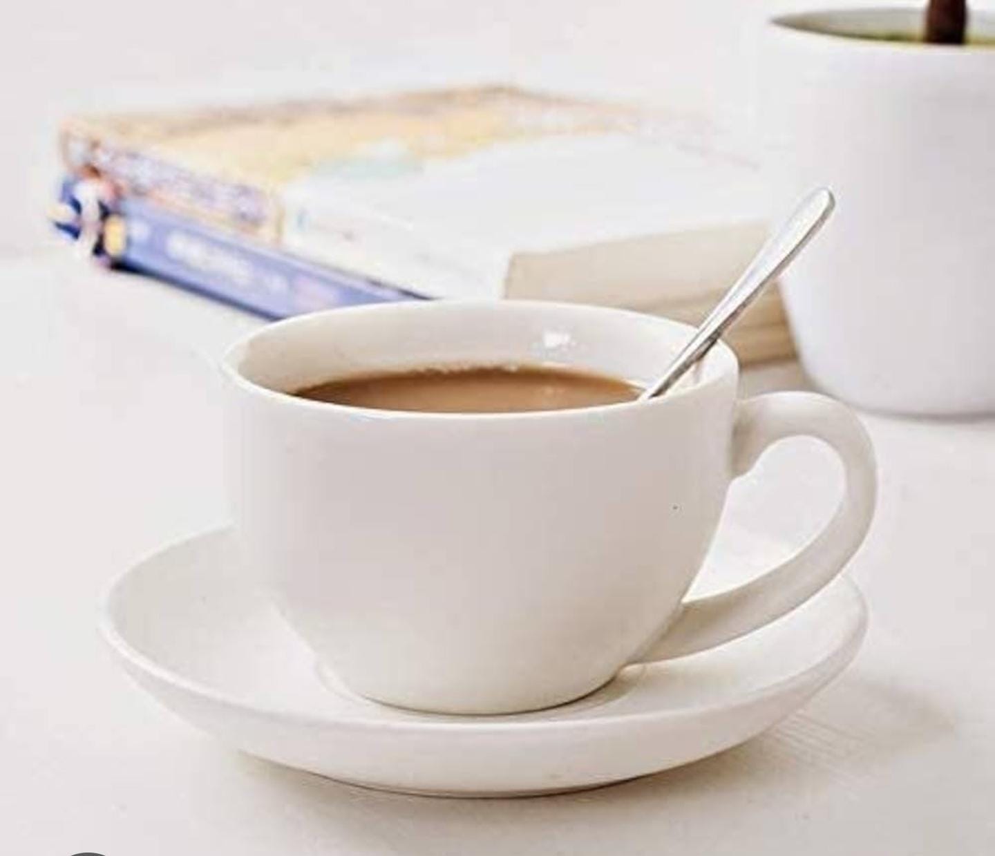12pcs tasses et soucoupes blanches