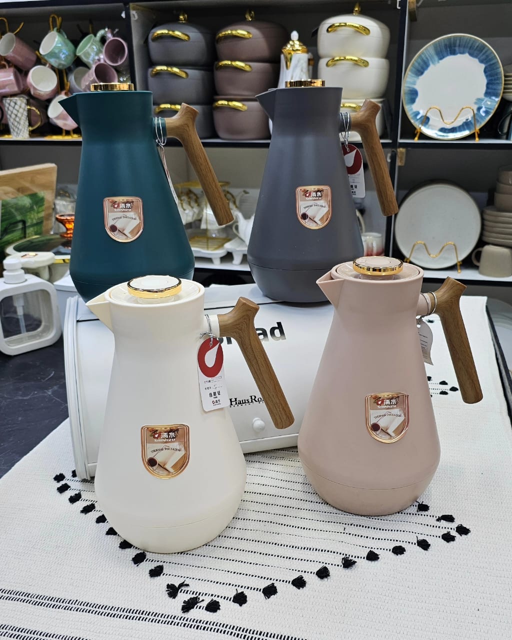 Thermos à vacuum avec poignée en bois