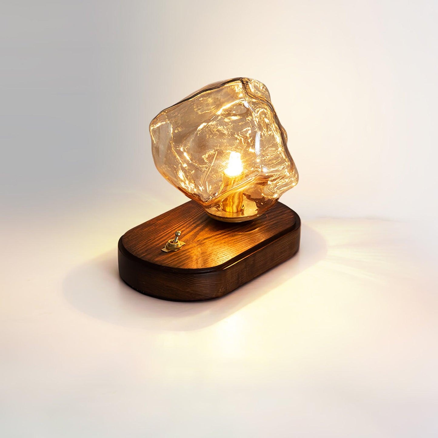 Floroux – Lampe de table givrée élégante pour la convivialité