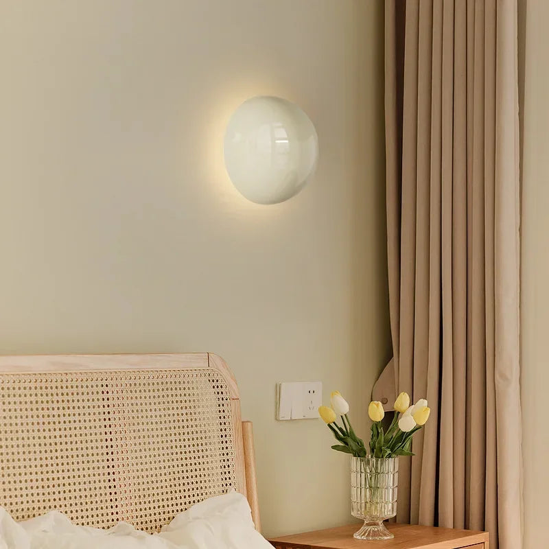Floroux – Lampe orb métallique sculpturale