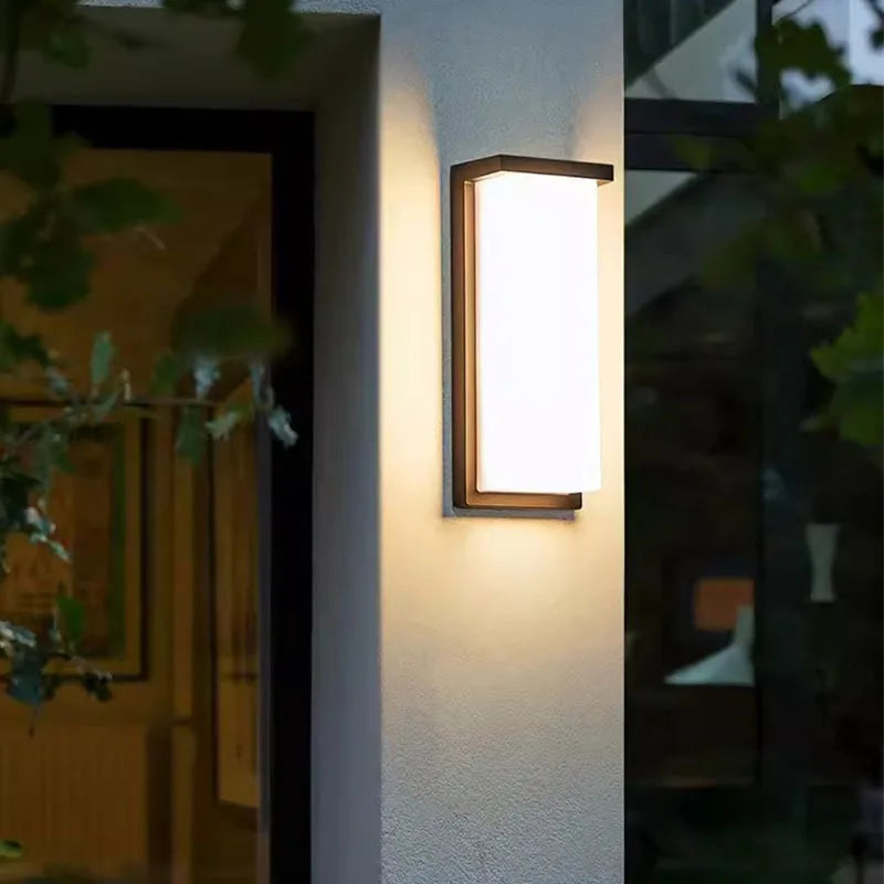 Floroux – Modernes lumières murales LED extérieures