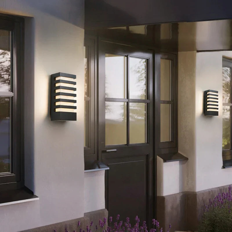 Floroux – Lampe en aluminium contemporaine