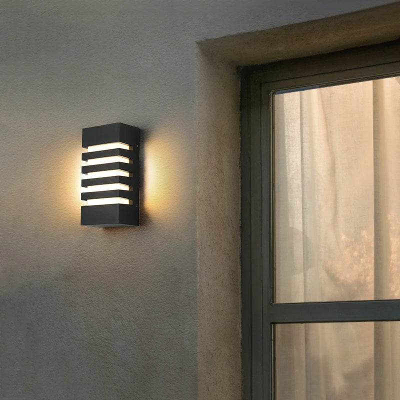 Floroux – Lampe en aluminium contemporaine