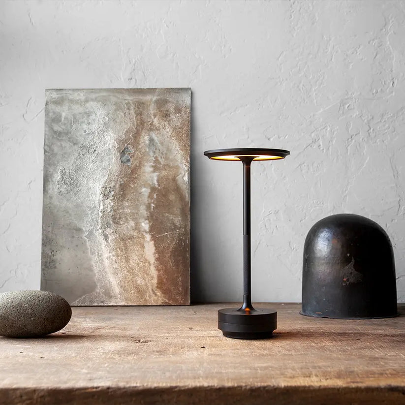 LumiArt - Lampe à Poser Contemporaine et Épurée