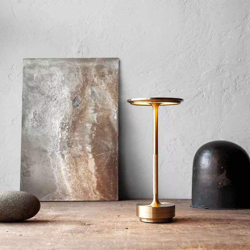 LumiArt - Lampe à Poser Contemporaine et Épurée