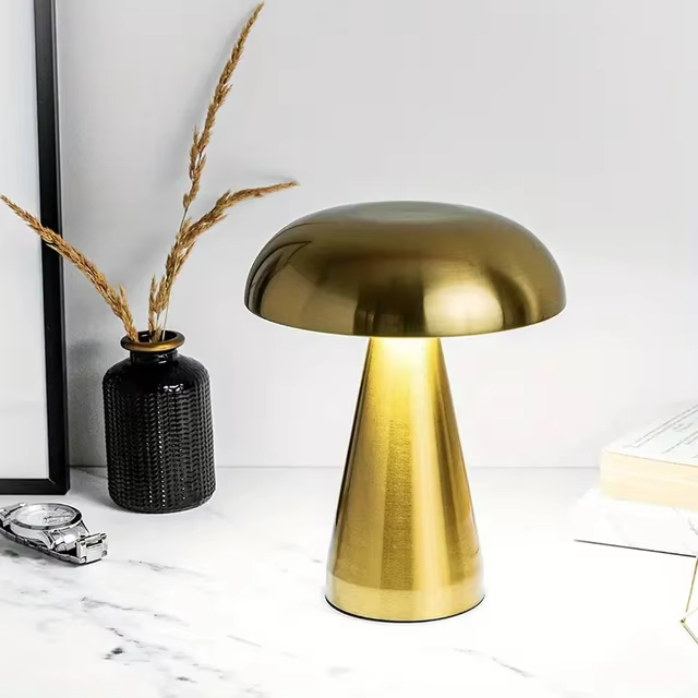 LusterGlow | Lampe de table LED champignon de luxe