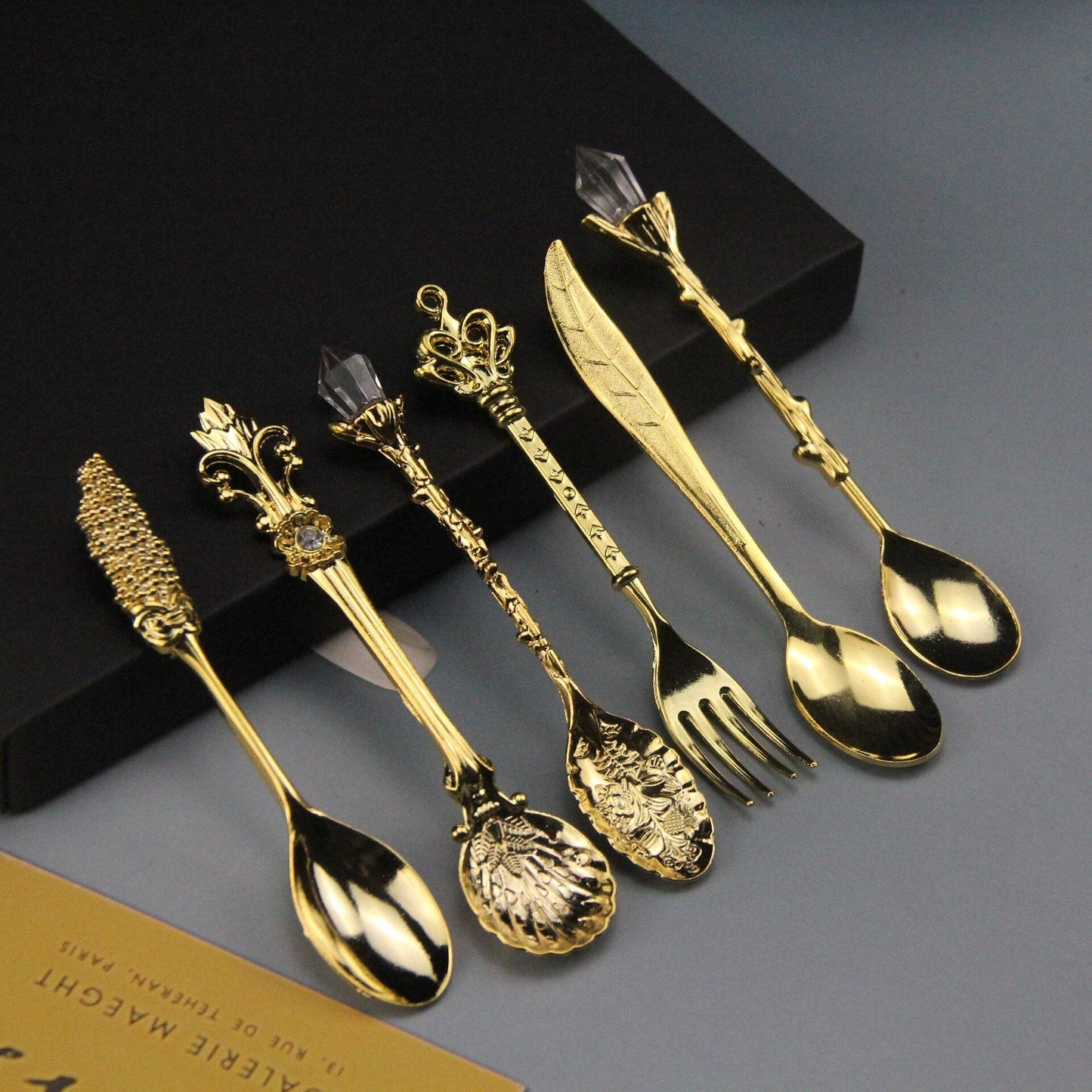 Ensemble de Cuillères à Café – Sculptées Vintage – Alliage de Zinc Rétro – Cuillères à Dessert – Ustensiles de Cuisine