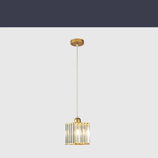 ÉclatCristal - Suspension en Cristal Élégante
