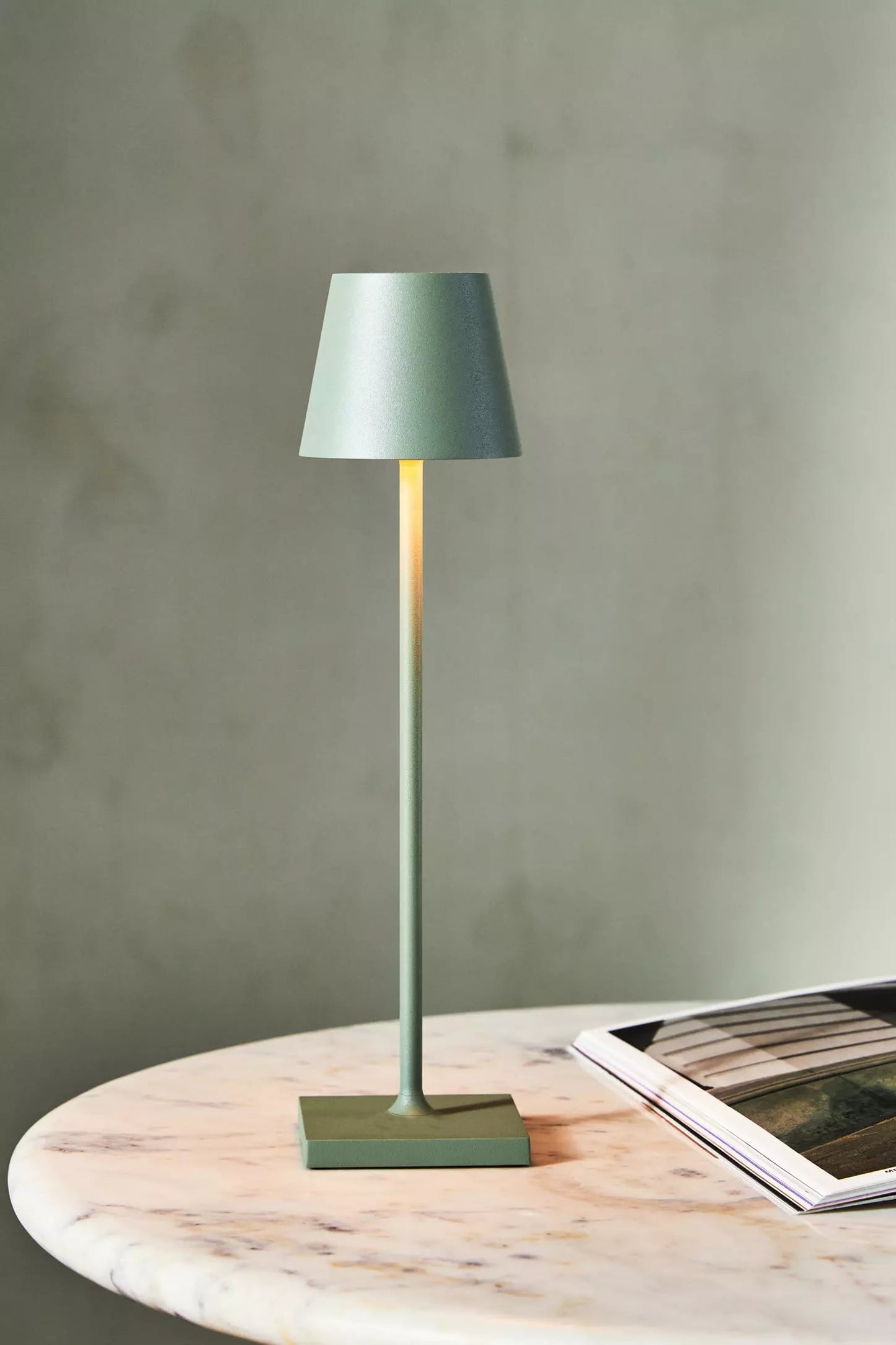 Lampe de Table LED Portable Floroux | Lumière d’Ambiance Sans Fil | Dimmable | Design Moderne | Idéal pour la Maison & le Bureau