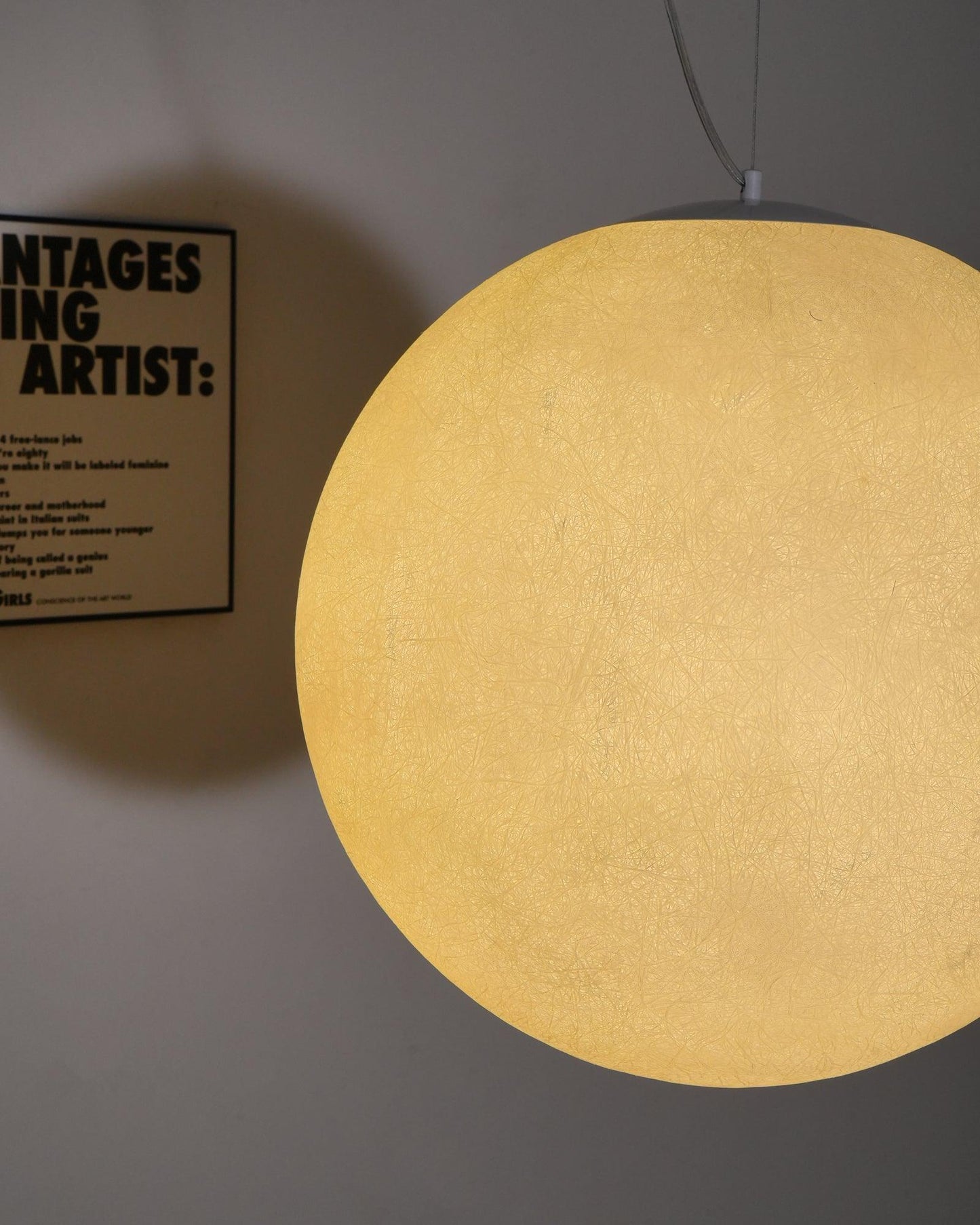 LunaireGlow - Suspension Lumineuse Éclatante
