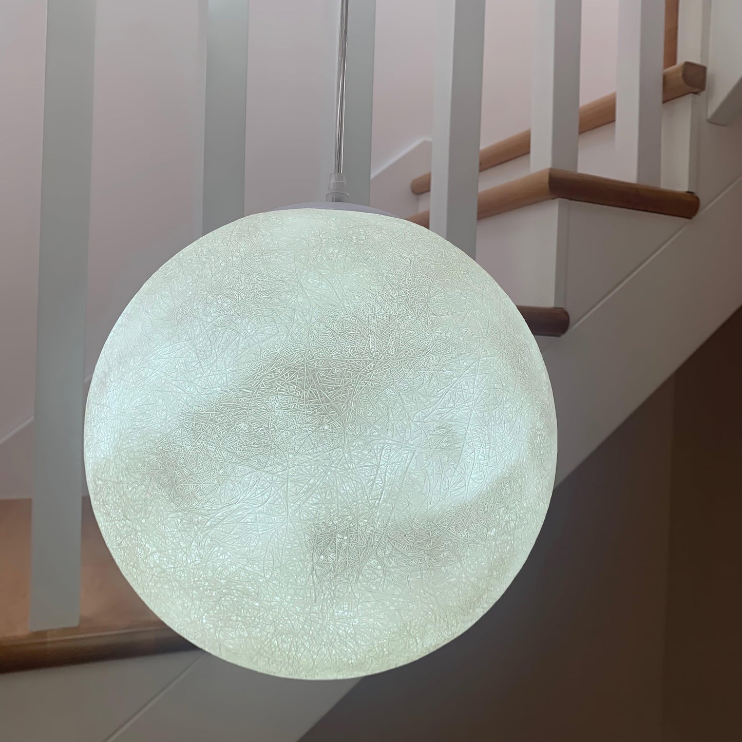LunaireGlow - Suspension Lumineuse Éclatante