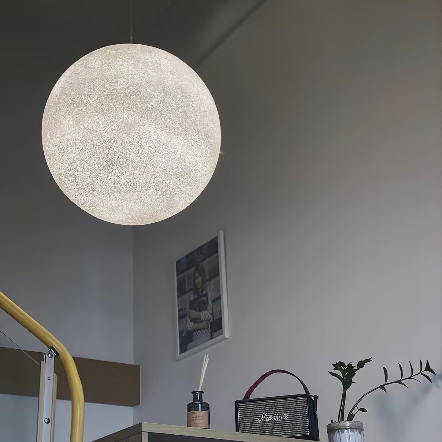LunaireGlow - Suspension Lumineuse Éclatante