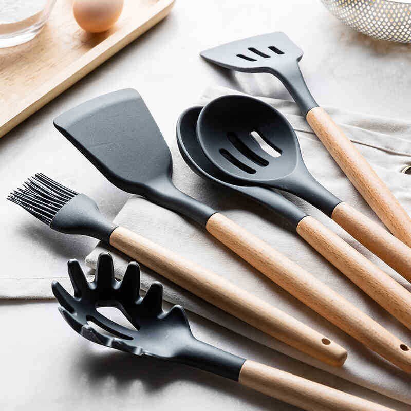 ChefEase - Ensemble d'ustensiles de cuisine antiadhésifs pour une cuisson sans effort