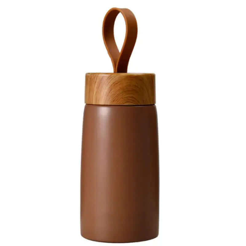 Tasse à café isolée de style nordique