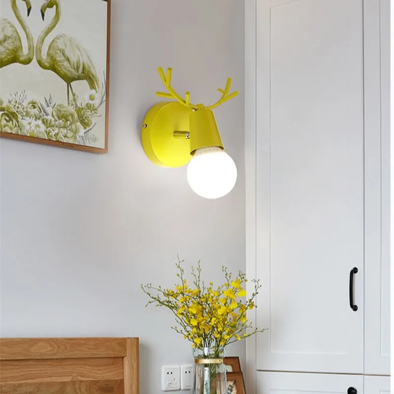 AntlerGlow – Lampe murale Gewei