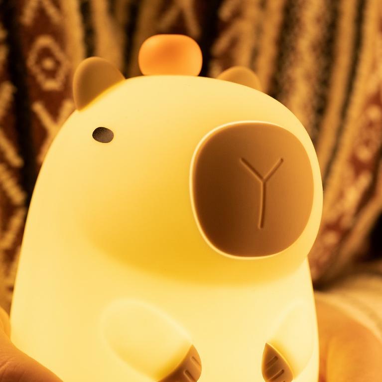 Orange Capybara Squishy Silicone LED Veilleuse - Cadeau Parfait pour Enfants et Filles