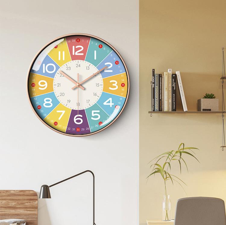 SilentKids – Horloge murale silencieuse pour la chambre d'enfant