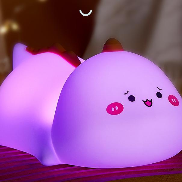 Lampe de nuit LED Dinosaure Heureux en Silicone Souple - Cadeau Parfait pour Enfants et Filles