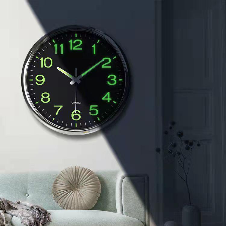 Horloge murale silencieuse éclairée 30 cm