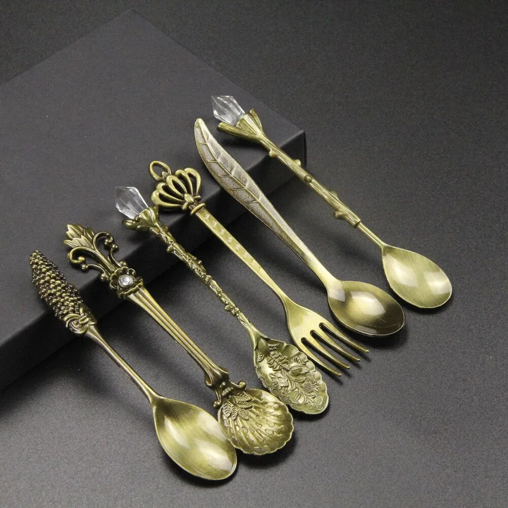 Ensemble de Cuillères à Café – Sculptées Vintage – Alliage de Zinc Rétro – Cuillères à Dessert – Ustensiles de Cuisine