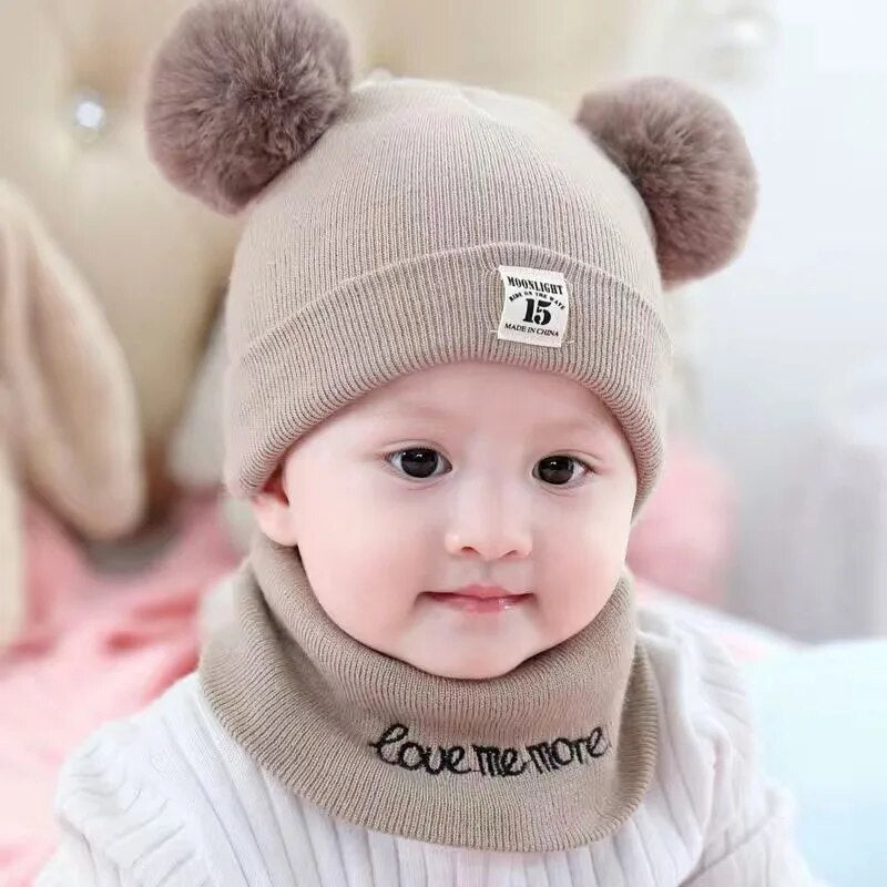 CozySnow – Bonnet en peluche tendance pour enfants avec pompon