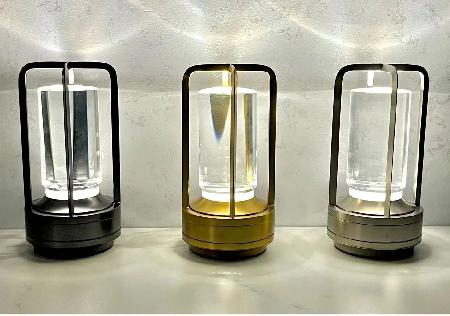 LumiOrbe – Lanterne LED Portable Sans Fil avec Station de Charge