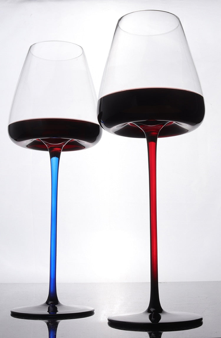 Coupes en verre contrastant laqué piano