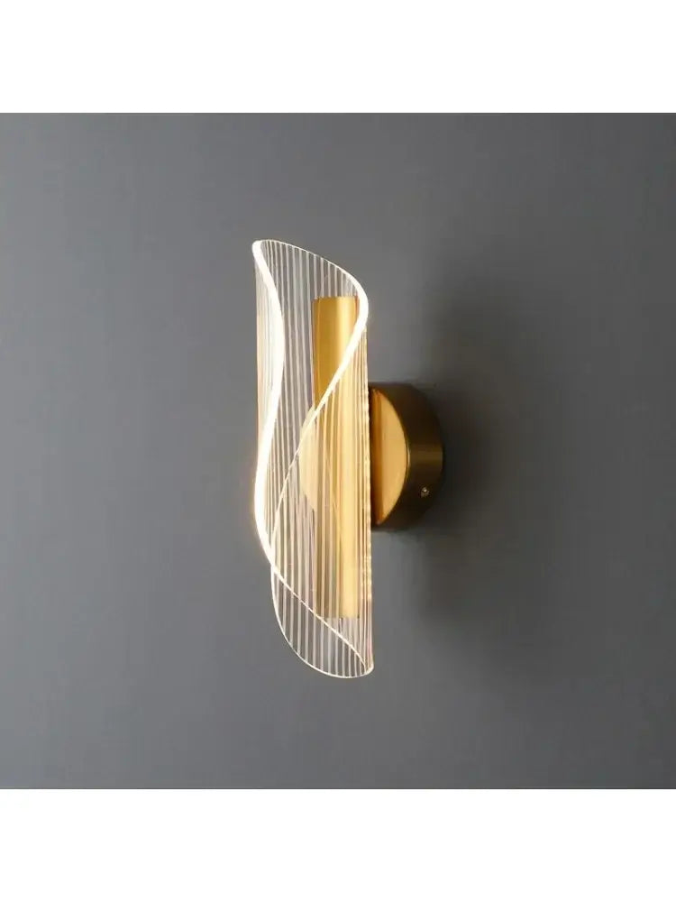 Applique murale de style nordique en or – Élégance et efficacité dans l'éclairage moderne