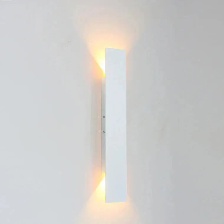 LumièreÉclat - Luminaire Mural LED Moderne et Élégant