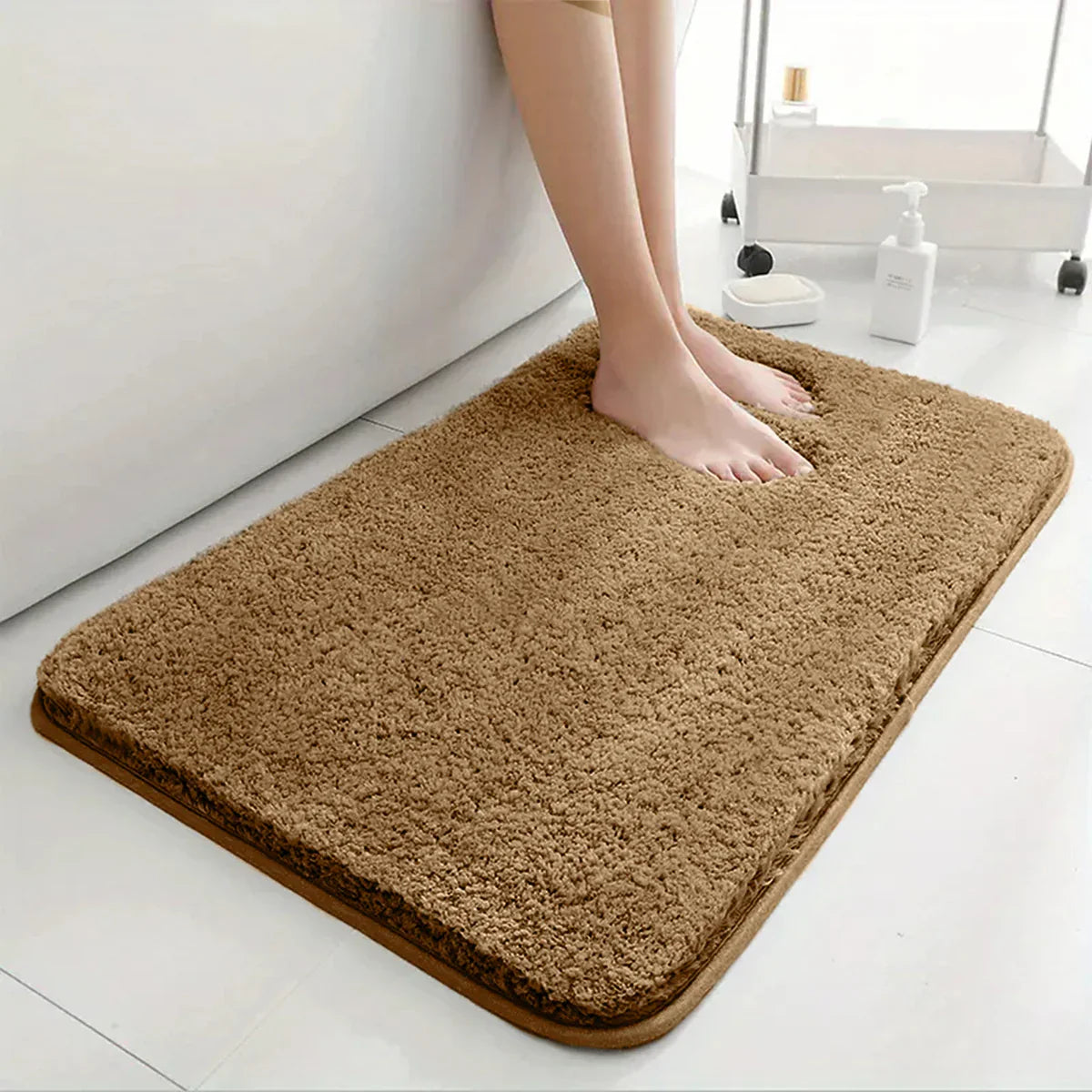 Tapis de bain absorbant l'eau et antidérapant – Votre moment de bien-être quotidien dans la salle de bain