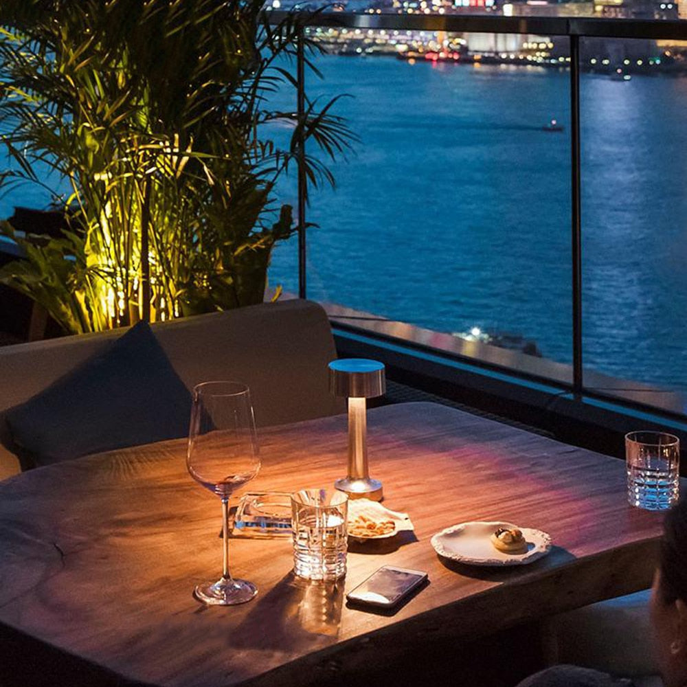 Muno Lampe de table LED sans fil rechargeable pour restaurant et bar