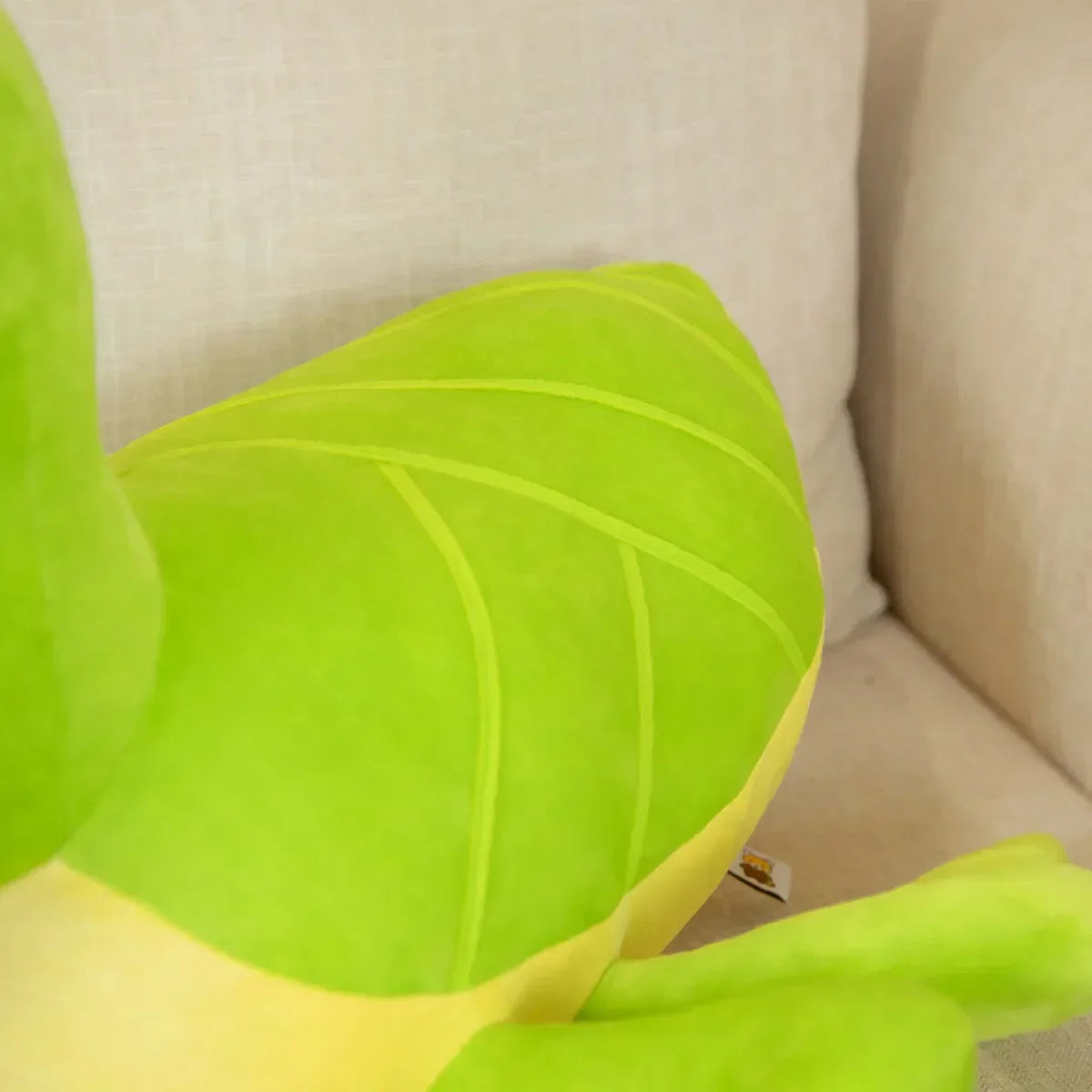 Floroux - Mantis Douillette pour Enfants : Le compagnon parfait pour l'imagination et l'aventure