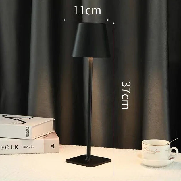 LumiLuxe - Lampe LED Portable USB Élégante pour Hôtel