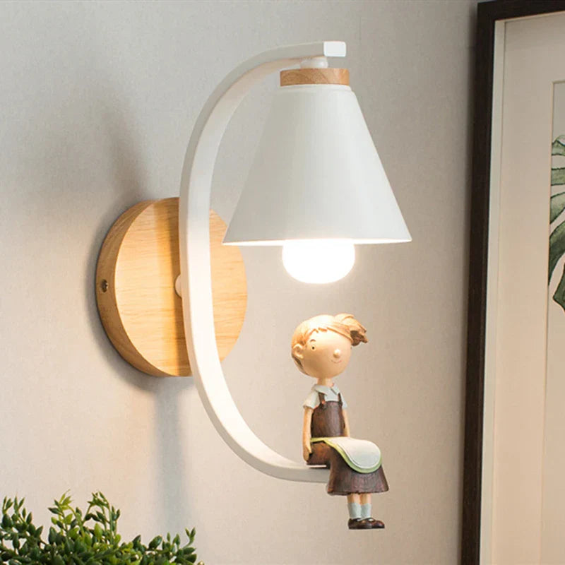 Lampe murale brillante et ludique