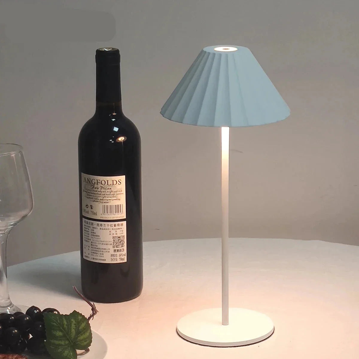 LumièreChic – Lampe de Table Moderne pour Hôtel et Bar