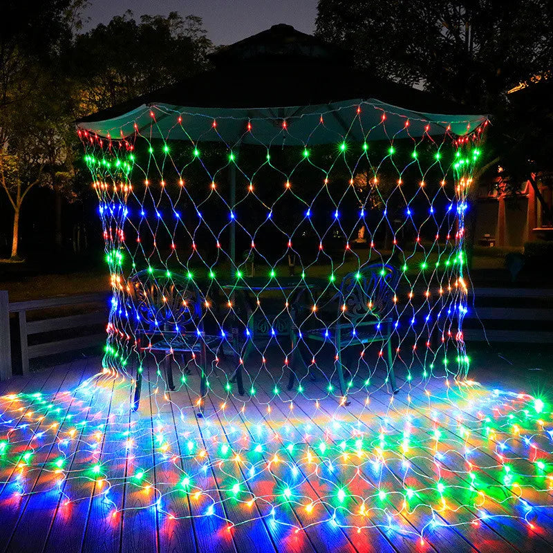Lumières féeriques de Noël en filet LED étanches - 8 modes ou alimentées par énergie solaire, idéales pour les décorations de Noël et de vacances