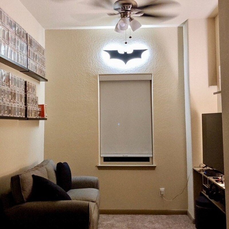 Batman Lampe Murale LED avec Télécommande Sans Fil et Changement de Couleur