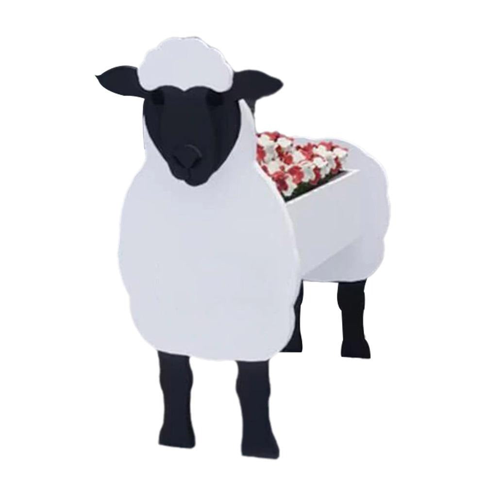 Charming garden animal figures made of PVC