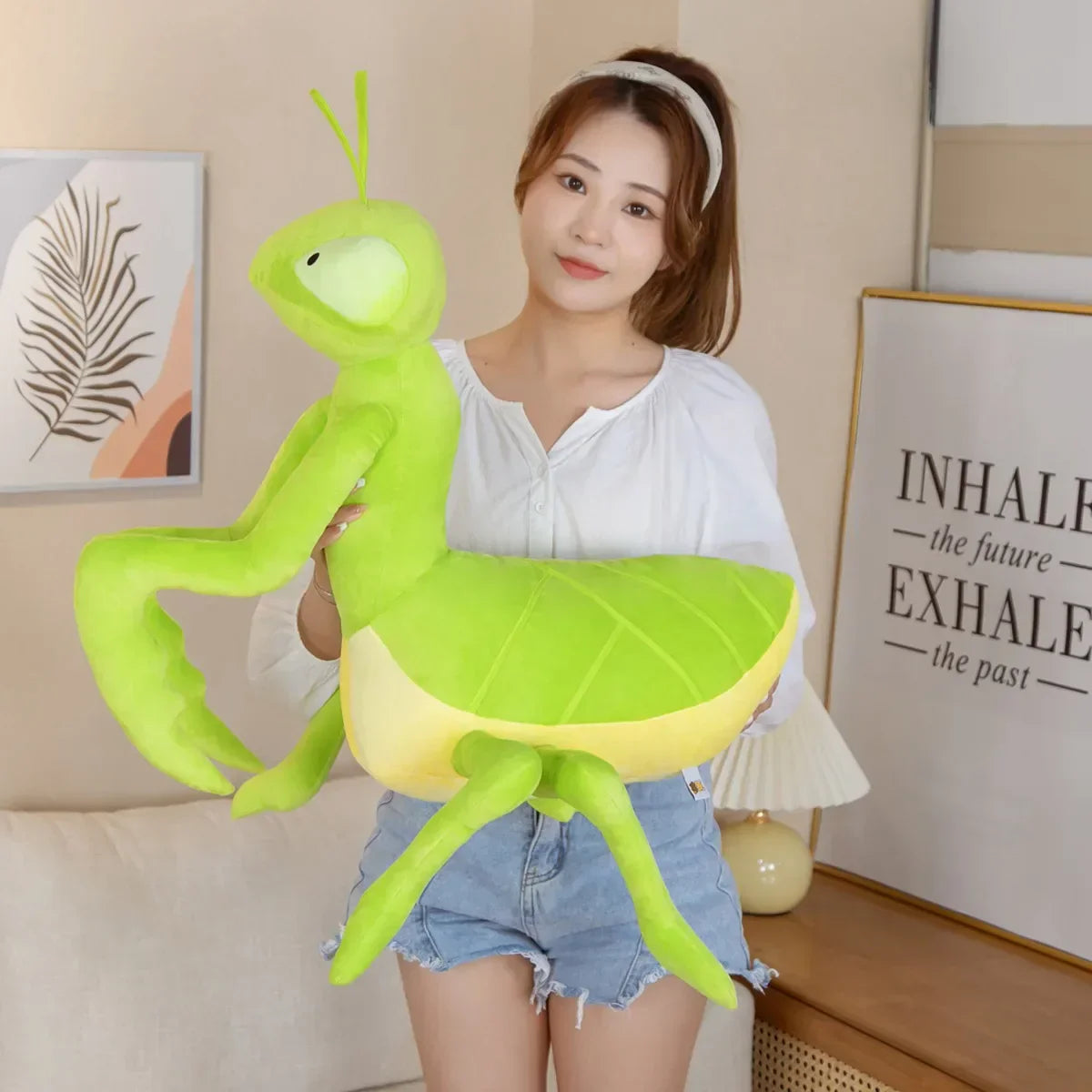 Floroux - Mantis Douillette pour Enfants : Le compagnon parfait pour l'imagination et l'aventure