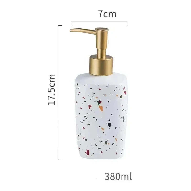Accessoires de salle de bain en terrazzo peint nordique