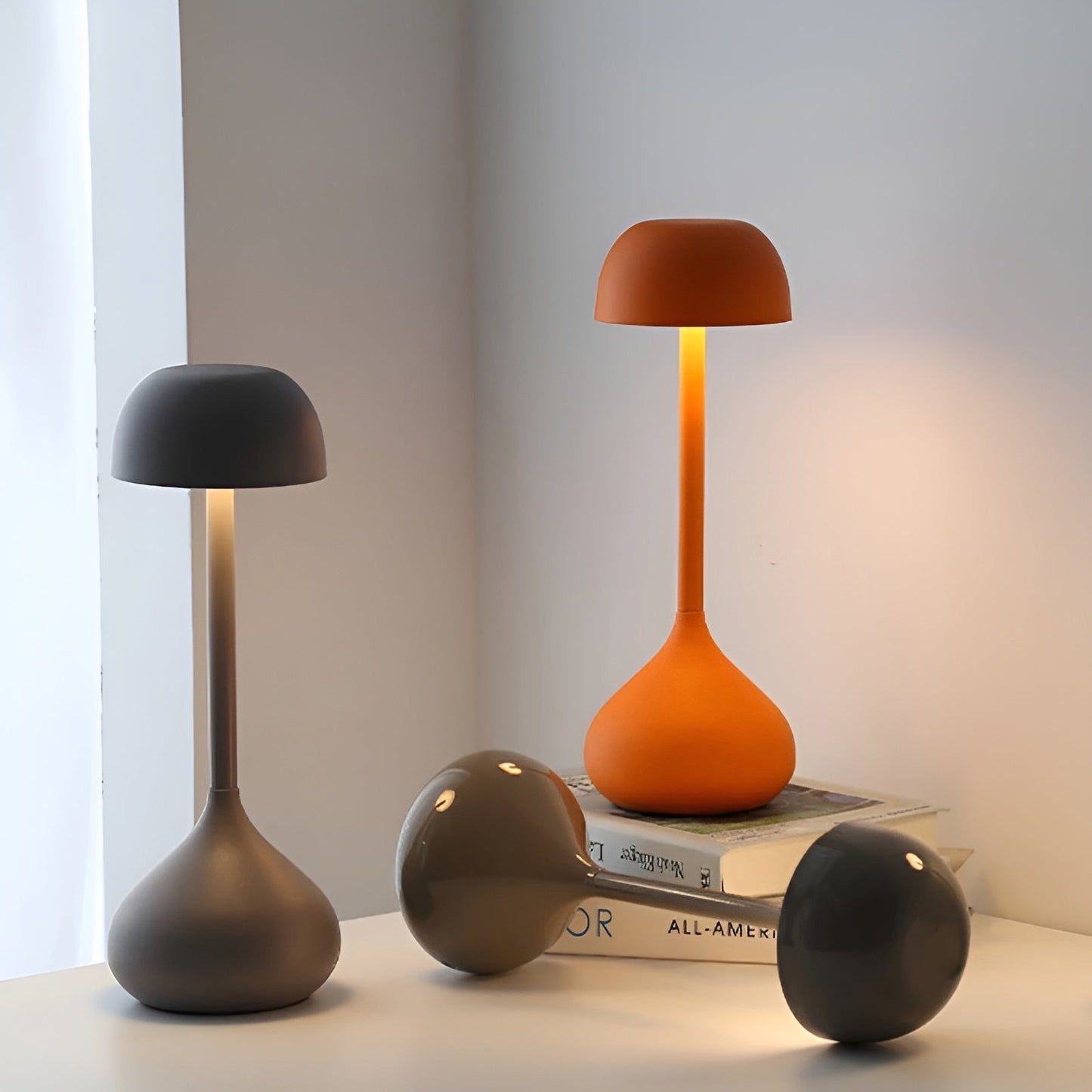 LumiTouch Lampe de Table LED Sans Fil – Élégante, Dimmable et Moderne