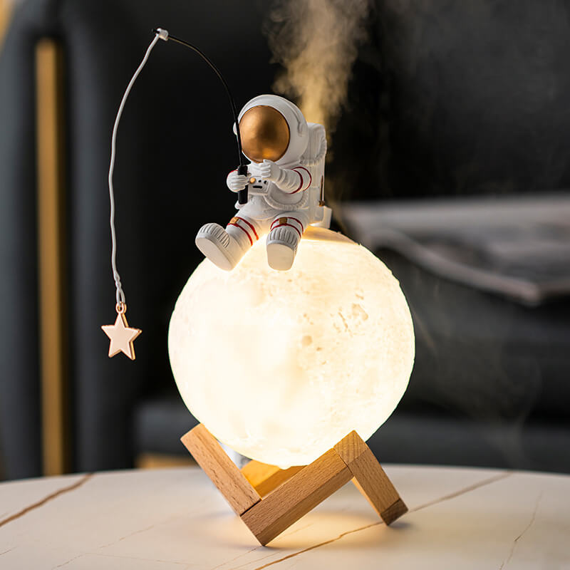 Floroux humidifier and night light | Astronaut design | LED light and room climate optimization