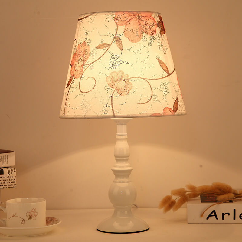 Floroux Lampe de Table Exclusive avec Abat-jour en Tissu | Motif Floral | Design de Vase | Fonction de Dimming LED | Éclairage Élégant pour la Maison
