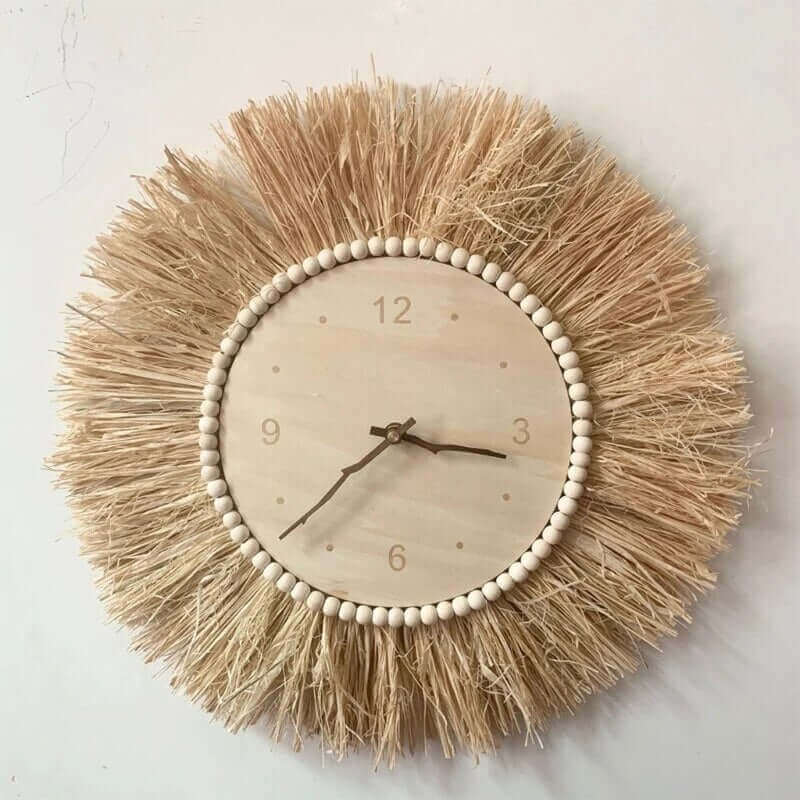 Horloge murale en raffia tissée à la main