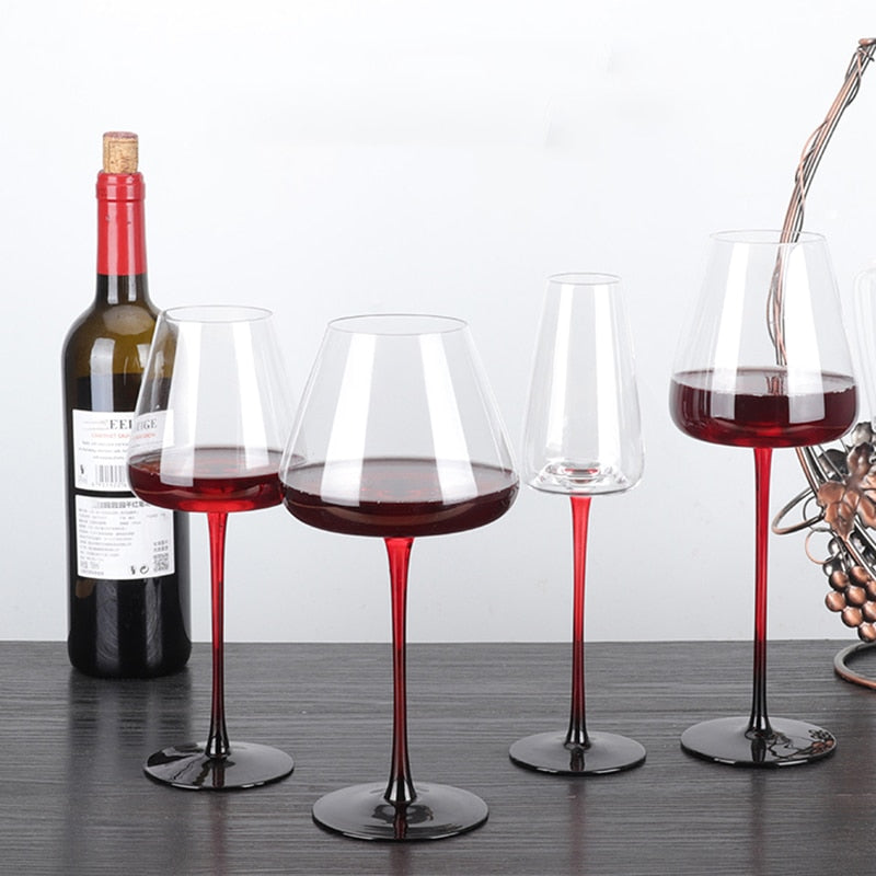 Coupes en verre contrastant laqué piano