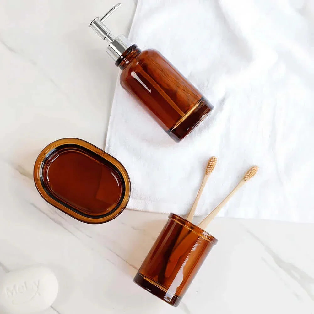 Ensemble d'accessoires de salle de bain modernes en verre teinté