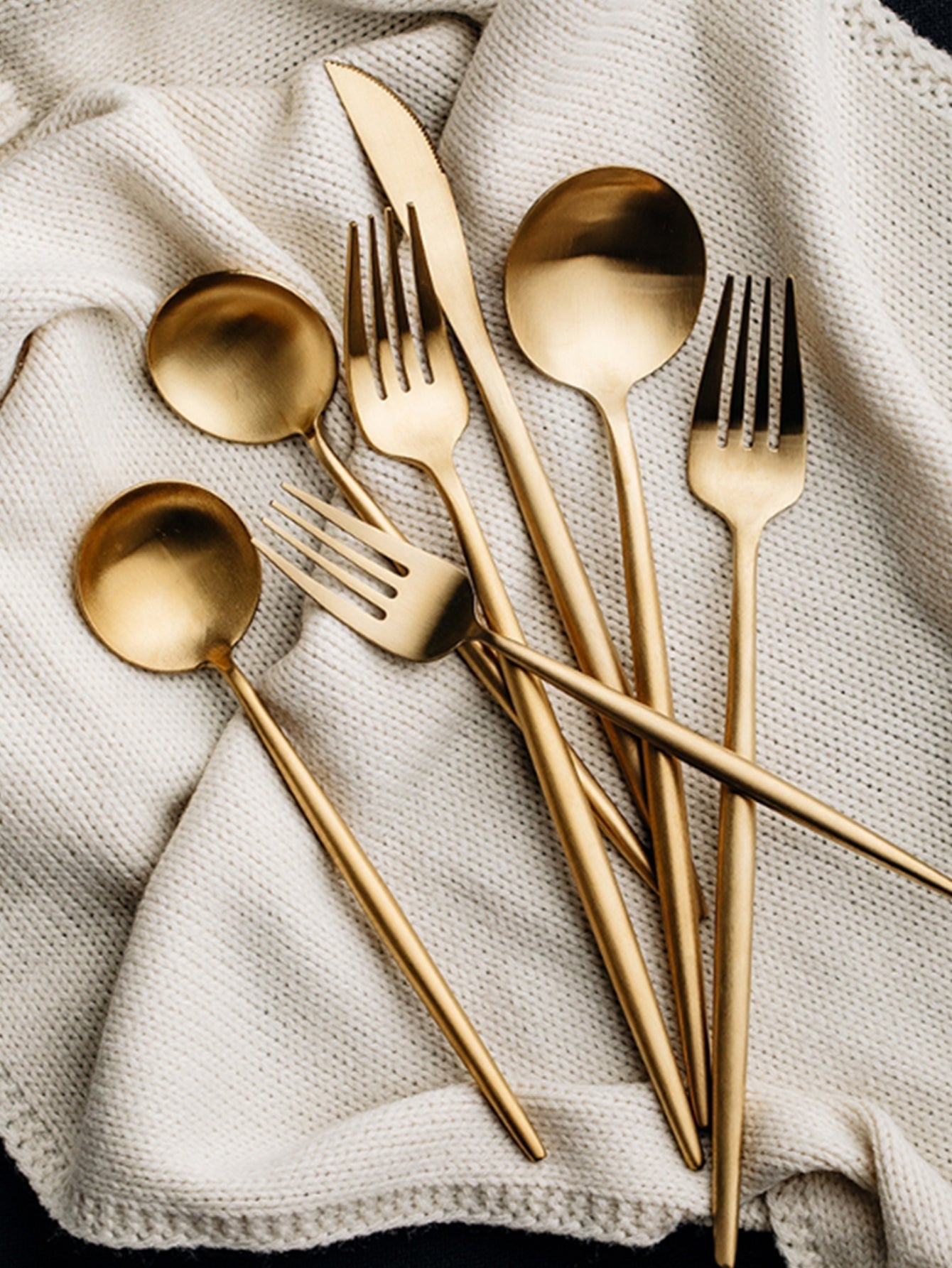 Set de vaisselle en or de 24 pièces en acier inoxydable