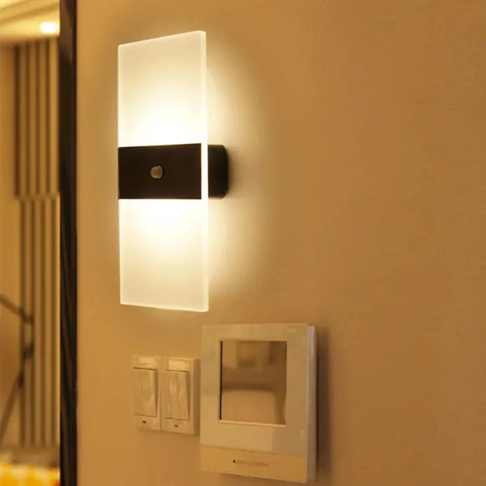 Lumière Éclatante - Applique Murale Tactile Rechargeable USB